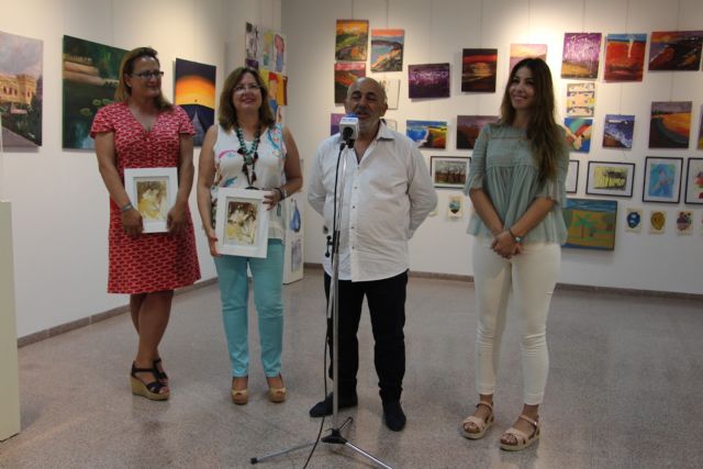 Una exposición colectiva culmina los cursos de pintura impartidos en el municipio por José Semitiel
