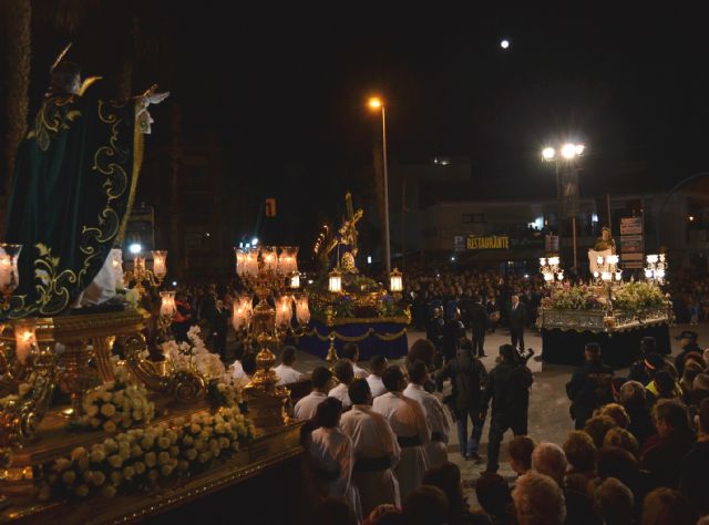 San Pedro del Pinatar vive el Encuentro de Jesús con su madre en la Calle de la Amargura