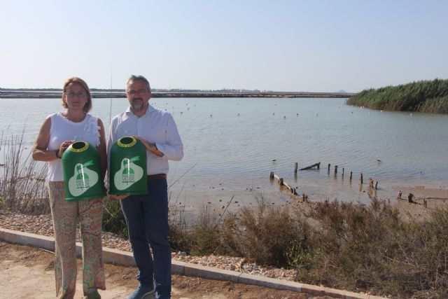 San Pedro del Pinatar se suma a la campaña Movimiento Banderas Verde para fomentar el reciclado de vidrio