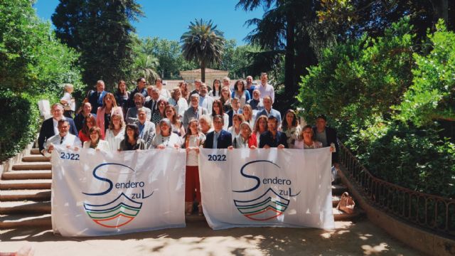 Bandera Sendero Azul otorga el premio de calidad ambiental a la Senda de Los Tarays