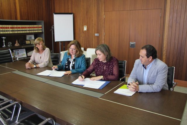 La Fundación CajaMurcia reanuda su compromiso con la Universidad Popular de San Pedro