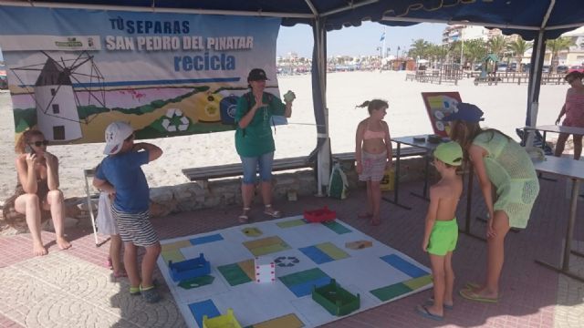 Medio Ambiente y Ecoembes programa actividades informativas en mercados y playas para fomentar el reciclaje