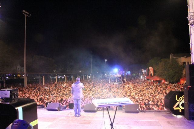 Los 40 Playa Pop reúne a miles de jóvenes en Lo Pagán