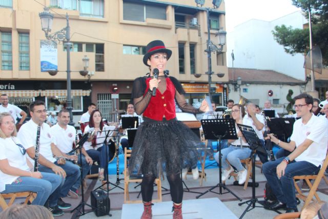 La banda municipal Unión Musical  acerca las bandas sonoras a los niños pinatarenses