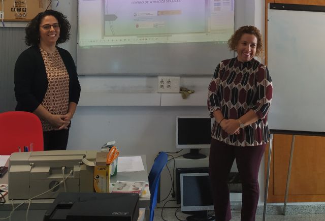 Bienestar Social pone en marcha un taller de alfabetización digital dirigido al colectivo gitano