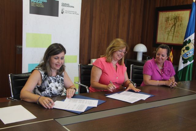La Fundación CajaMurcia refuerza su compromiso con la Universidad Popular de San Pedro del Pinatar
